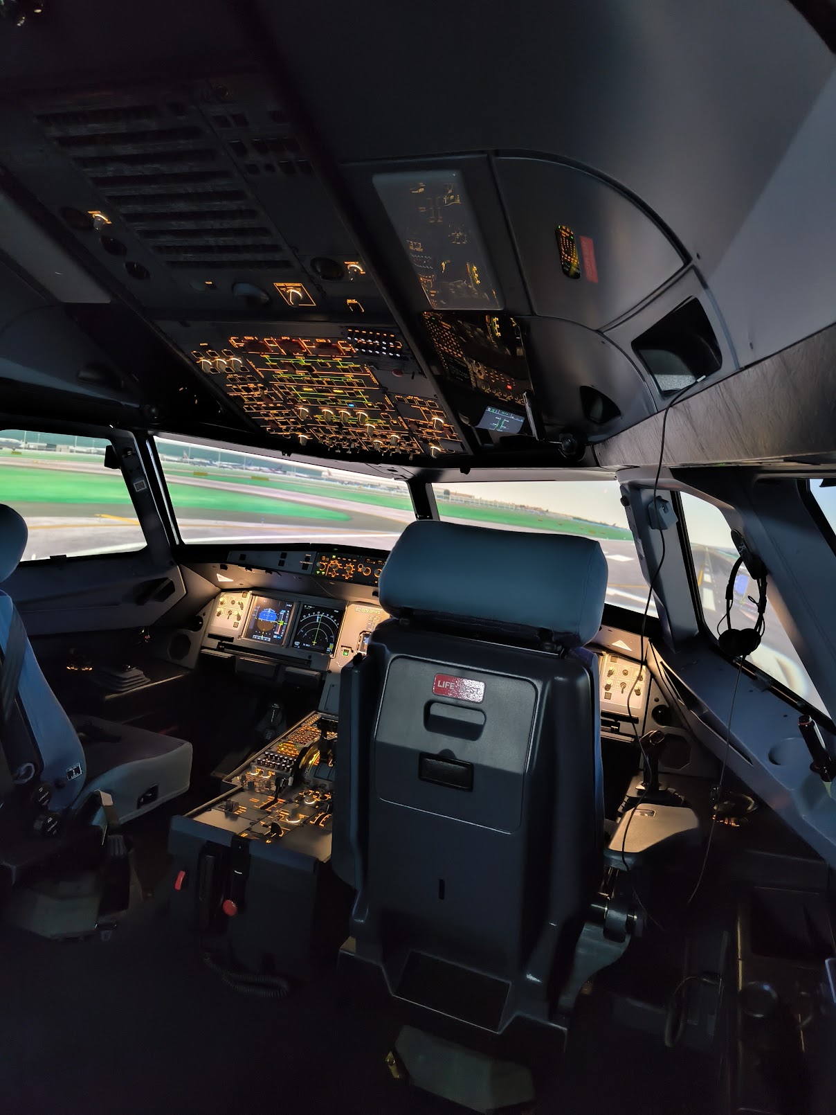 Hangar One Aero A320 Full Flight Simulator